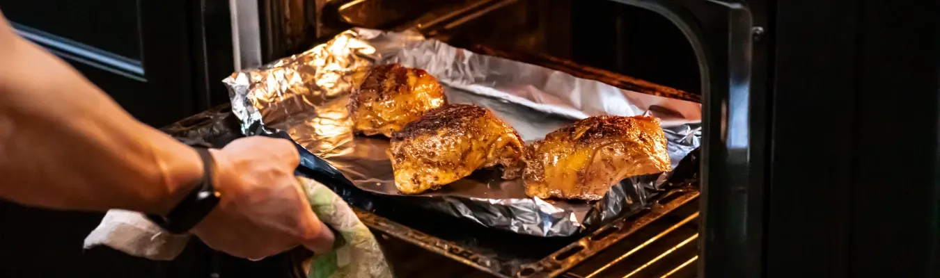 open-oven-aluminum-foil-hero